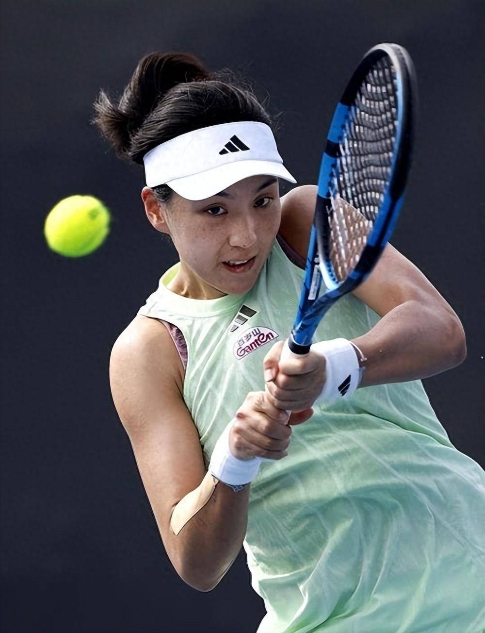 赛第二轮的 赛第二轮的